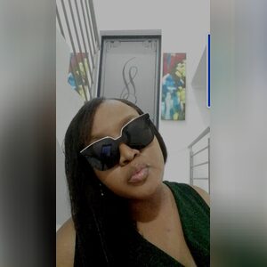 lilly86, online dating profile photo