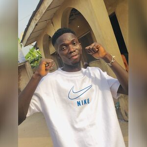 deeonena, online dating profile photo