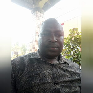 chollida, online dating profile photo