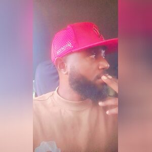 e17123, online dating profile photo