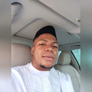 semigloba, online dating profile photo