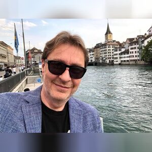 djoe, online dating profile photo