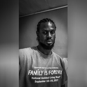 onwukari, online dating profile photo