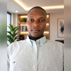 loggeniyi, online dating profile photo