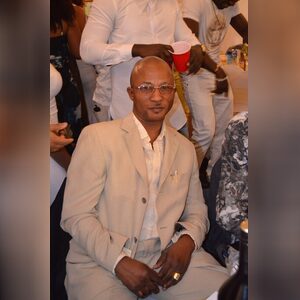 ogunstep, online dating profile photo