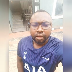 nollyg20, online dating profile photo