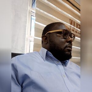looksoca, online dating profile photo