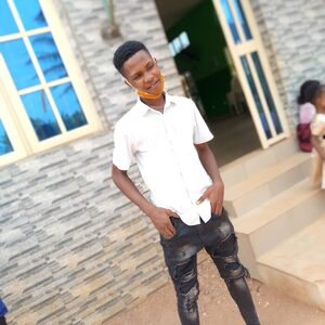 oyefavou, online dating profile photo