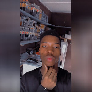 reoxt, online dating profile photo