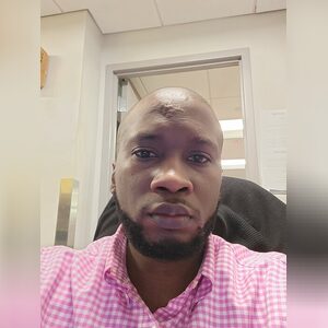 tola_101, online dating profile photo