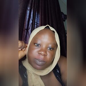 oshaeena, online dating profile photo