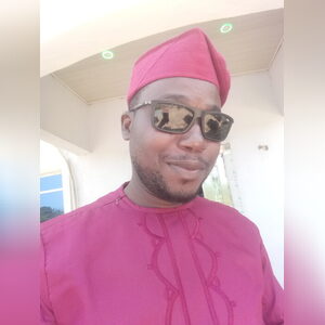 lwale, online dating profile photo