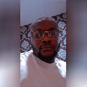 adebi9, online dating profile photo
