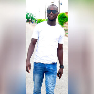 tonarijnr, online dating profile photo