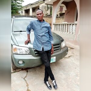 oluwaker, online dating profile photo