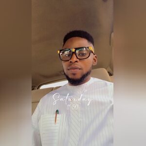 omoloye17, online dating profile photo