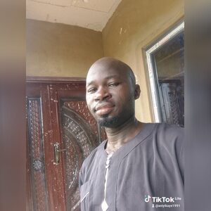 kniyijos, online dating profile photo