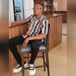 baale, online dating profile photo