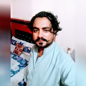 smalik, online dating profile photo