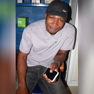 bigsamie, online dating profile photo