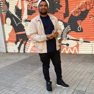 omuezeug, online dating profile photo