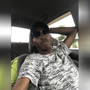 tundey2k, online dating profile photo