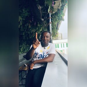 juvee, online dating profile photo