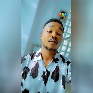 tosin_jhay, online dating profile photo
