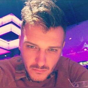 julian89, online dating profile photo