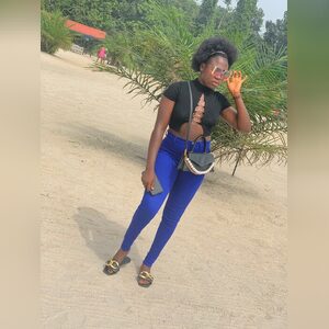 naomi_efua, online dating profile photo