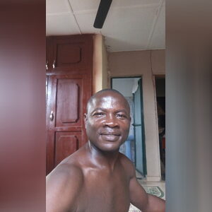 brownjus, online dating profile photo