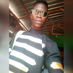 ayomide09, online dating profile photo