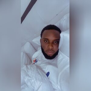 umonsiol, online dating profile photo