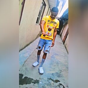 oluwmart, online dating profile photo