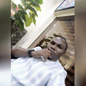 seyeade8, online dating profile photo