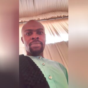 oyewomog, online dating profile photo