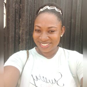 debra_ev, online dating profile photo