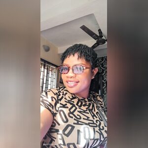 omoby, online dating profile photo