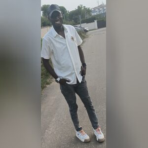 oyenaiger, online dating profile photo
