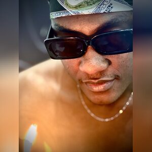 wealthmine, online dating profile photo