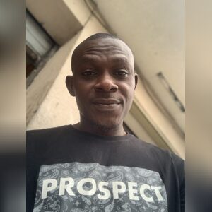 aremu86, online dating profile photo