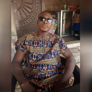 onovocha, online dating profile photo