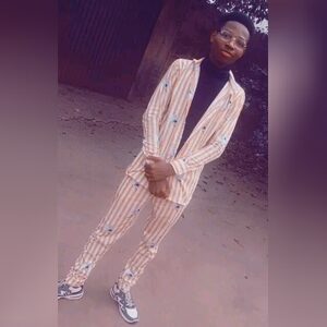 bobby200, online dating profile photo