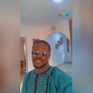 vee24, online dating profile photo