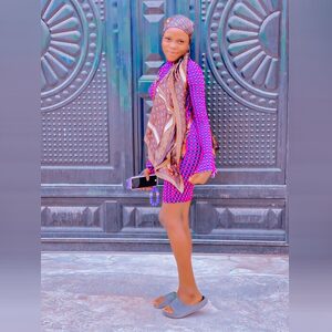 pretbell, online dating profile photo