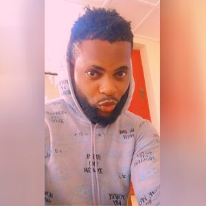 bcarenon, online dating profile photo