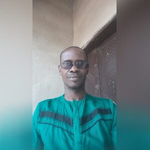 alexigwe, online dating profile photo