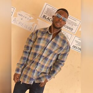 mdamola, online dating profile photo