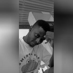 alabi081, online dating profile photo