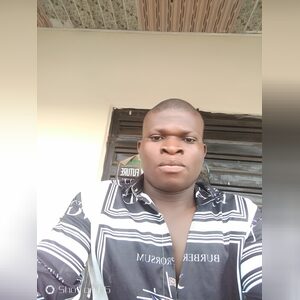 uduvince, online dating profile photo